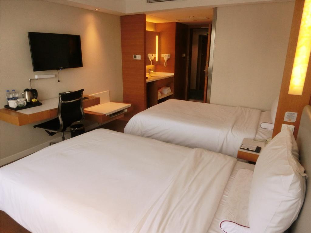 Ji Hotel Guangzhou Zhujiang New Town الغرفة الصورة