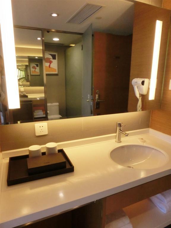 Ji Hotel Guangzhou Zhujiang New Town الغرفة الصورة