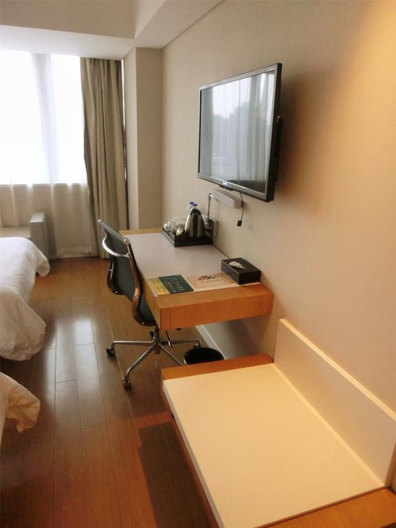 Ji Hotel Guangzhou Zhujiang New Town الغرفة الصورة