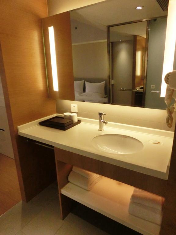 Ji Hotel Guangzhou Zhujiang New Town الغرفة الصورة
